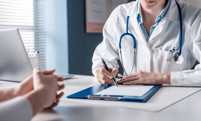 Accès aux soins La Cour des comptes accuse (aussi) l’État